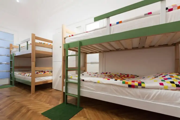 Loft Beds vs. Bunk Beds (Which is the Right Choice For You?)