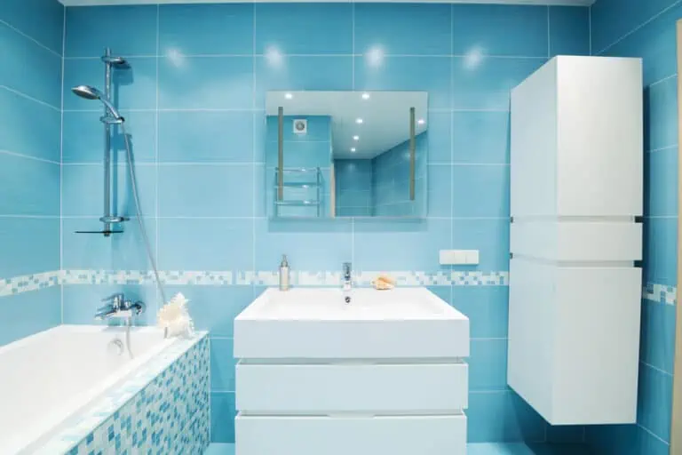 9 Solutions When Your Bathroom Has No Counter Space