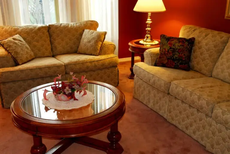 How to Arrange a Sofa and Loveseat in a Small Living Room